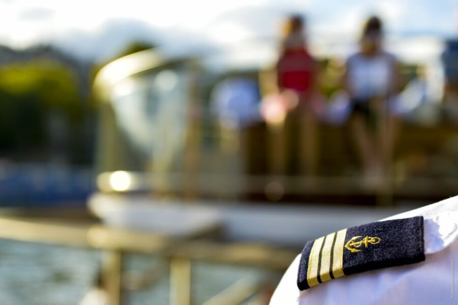 Paris: Family-Friendly River Seine Guided Cruise - The Pros and Cons from Real Travelers