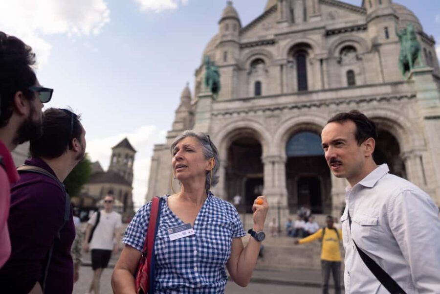 Paris: Guided Walking Tour of Montmartre - The Experience: What to Expect on the Tour
