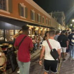 Paris International Pub Crawl with Free Shots & Fun Games - Group Size and Social Dynamics