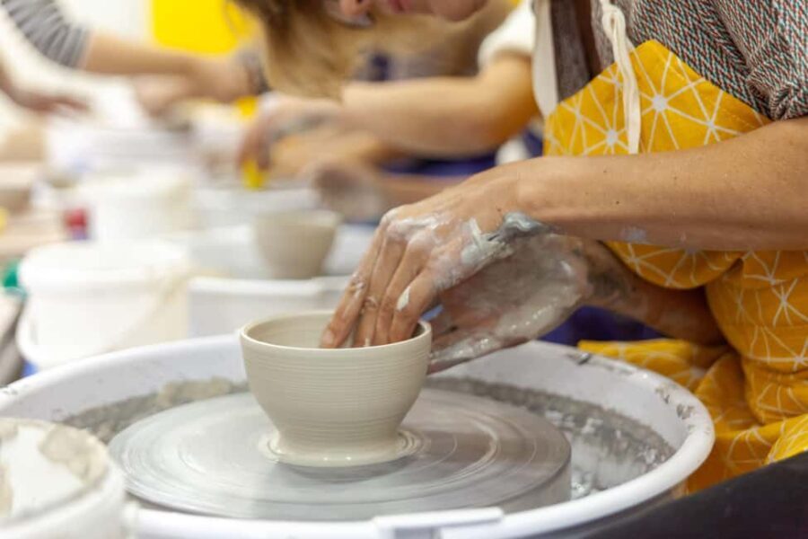Paris: Introduction to ceramic pottery wheel throwing (2.5 hours) - Why This Workshop Is Worth Considering