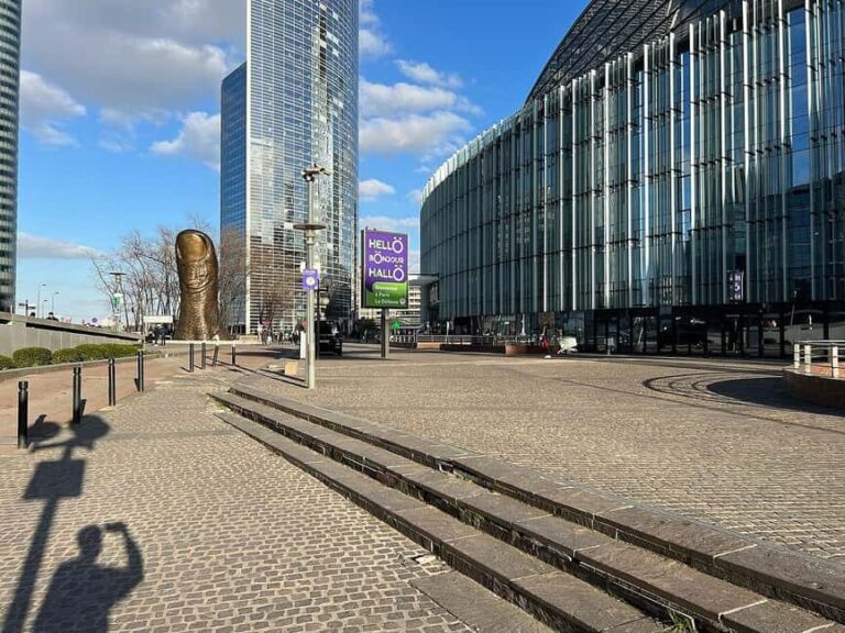 Paris: La Défense Modern District Walking Tour - The Sum Up