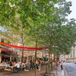 Paris: Le Marais District Guided Walking Tour with Coffee - Exploring the Landmarks