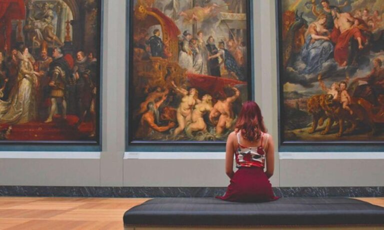 Paris: Louvre Ticket with Audioguide App and Seine Cruise - Exploring the Louvre at Your Own Pace