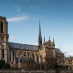 Paris: Notre Dame Outdoor Tour with Sainte-Chapelle / Crypt. - The Value of Guided Knowledge and Flexibility
