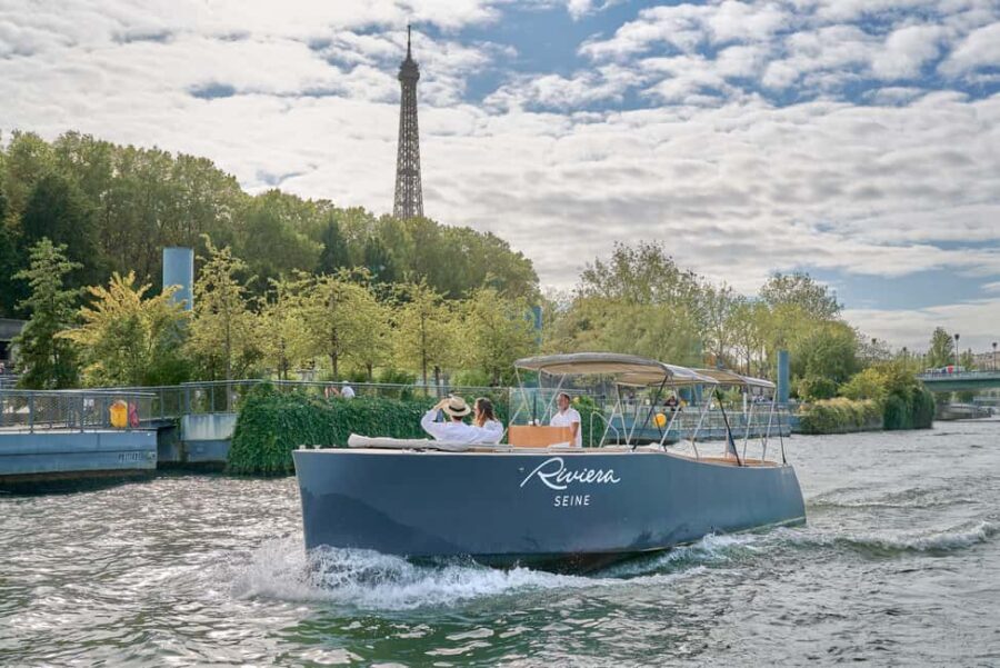 Paris: Private Boat Cruise on the Seine & optional Champagne - Who Should Book This Cruise?