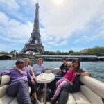 Paris: Private pontoon boat cruise on the Seine - An In-Depth Look at the Experience