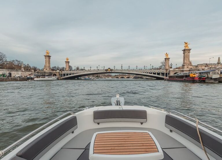 Paris: Private Seine River Cruise - Detailed Itinerary Breakdown