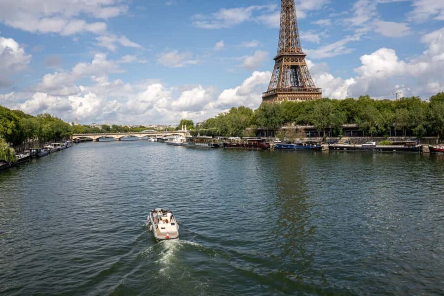 Paris: Private Seine River Cruise with Paris Seine - What Makes This Tour Stand Out?