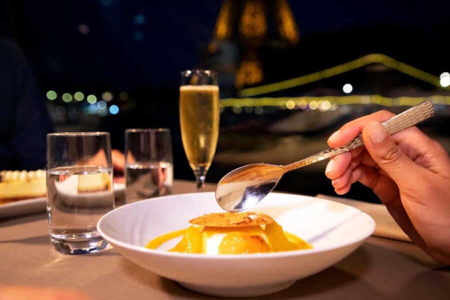 Paris: Seine Cruise in Paris with 5-Course Christmas Dinner - The Value & Practicalities