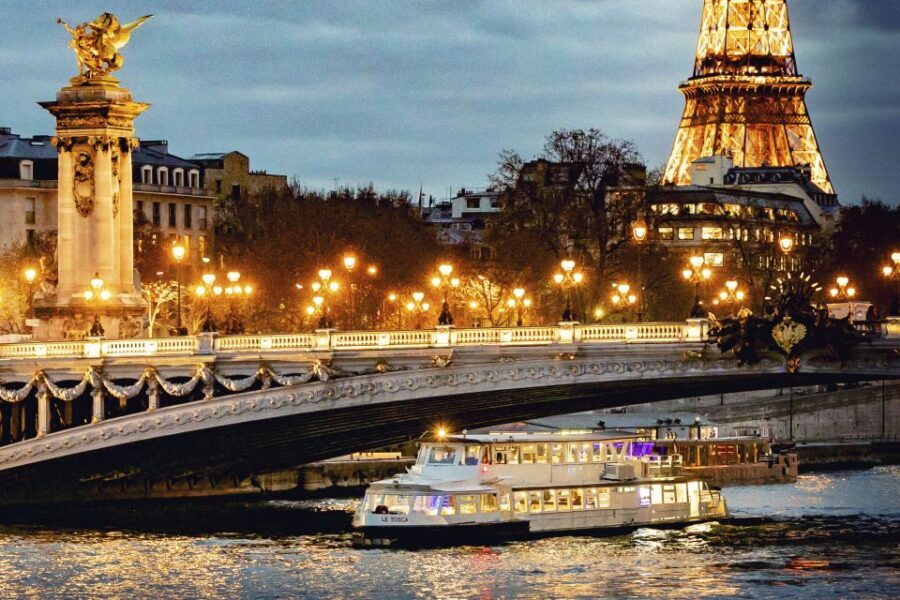 Paris: Seine Dinner Cruise from Eiffel Tower/Liberty Statue - Who Will Love This Experience?
