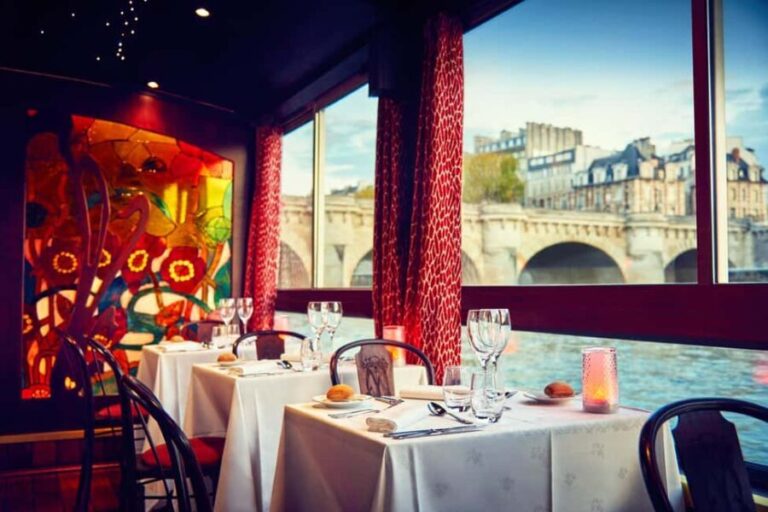 Paris: Seine River Cruise with 3-Course Dinner & Live Music - What Reviewers Say