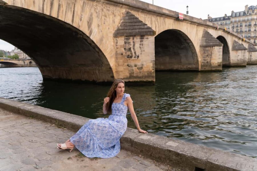 Paris:sunset photoshoot in of Paris- Louvre Orsay Eiffel - The Value of a Professional Photoshoot in Paris