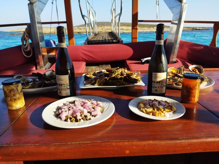 Paros: Traditional Gulet Shared or Private Island Cruise - What to Expect from the Experience