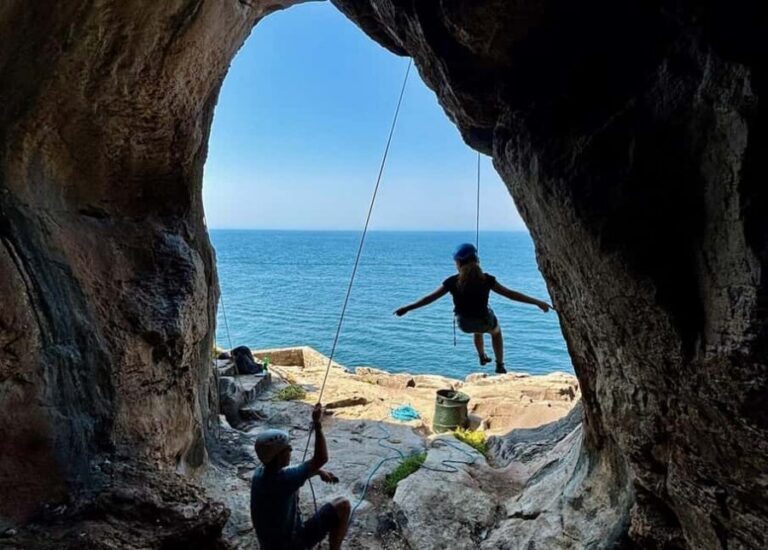 Peniche: Climbing on the beautiful cliffs by the sea. Certified guide. - Who Will Love This Climbing Tour?