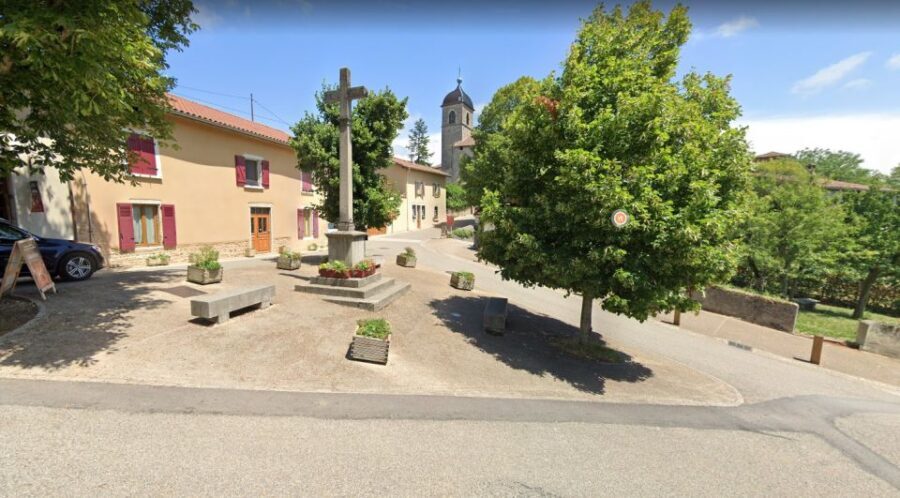 Pérouges: Private Guided Tour of the Medieval Village - Why This Tour Is Worth Considering
