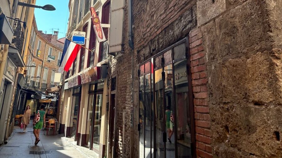 Perpignan : 2h private guided tour for small groups - Who Would Love This Tour?