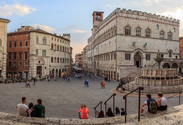 Perugia 2Hour Small Group Walking Tour - A Deep Dive Into the Experience