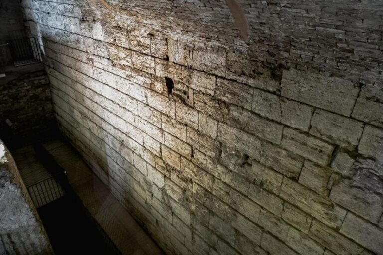 Perugia: Entry Ticket and Guided Tour of Perugia Underground - What to Expect from the Tour