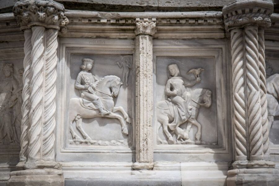 Perugia: Old Town Walking Tour, Piazza IV Novembre - Why This Tour Balances Value and Authenticity