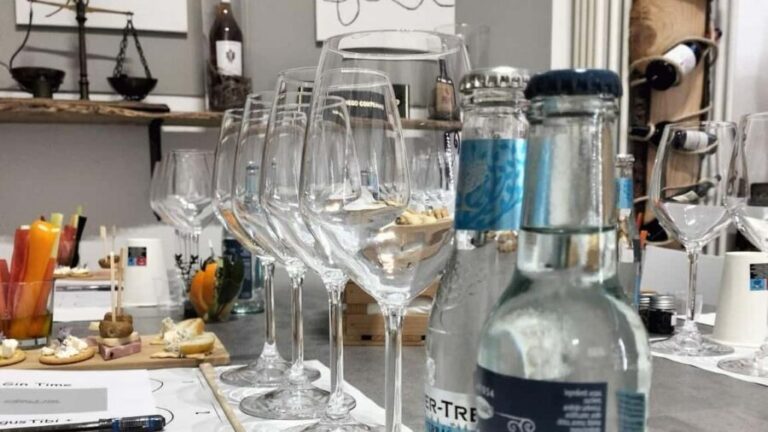 Peschiera del Garda: Italian Gin tasting - The Venue: Enoteca Tibi’s Prime Spot