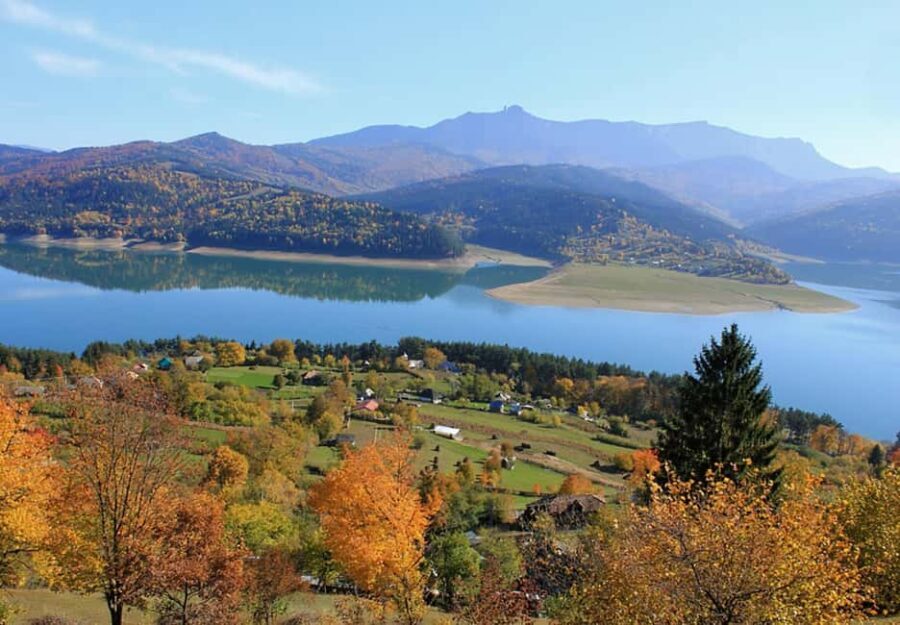 Piatra Neam: Neam County Lakes Sighthseeing Guided Tour - FAQs