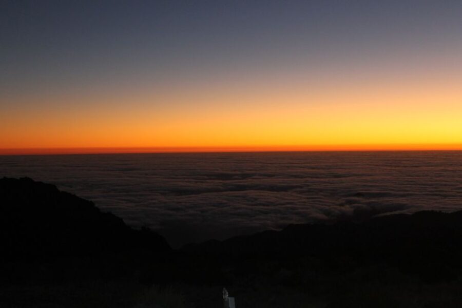 Pico do Arieiro: Private 4x4 Sunrise Trip with Hot Drinks - The Experience in Detail