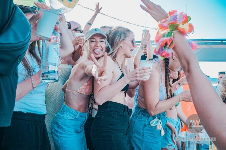 Playa de Palma: Boat Party with DJ, Buffet and Entertainment - Why This Tour Is Worth Considering