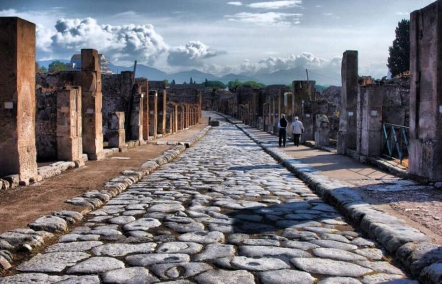 Pompeii Guided Tour by a Local Guide - The Experience from the Reviews