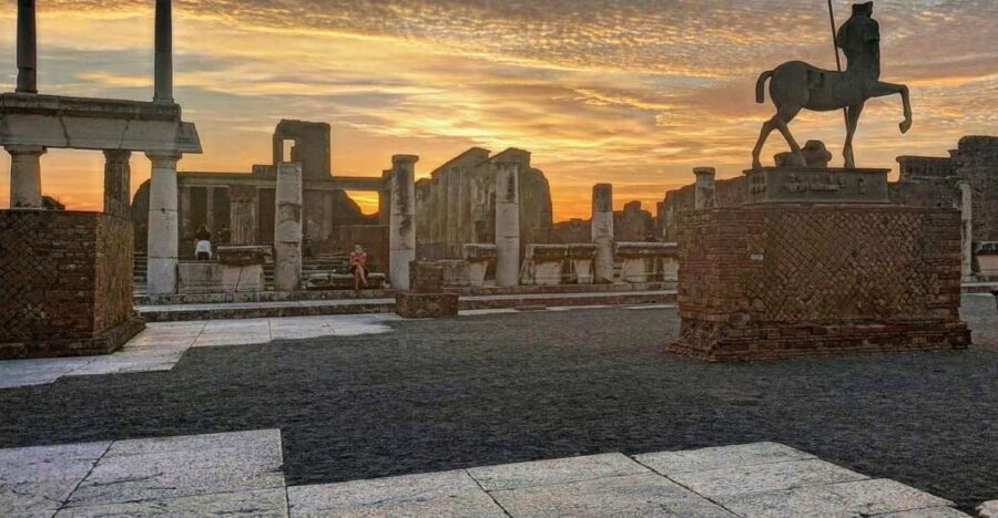 Pompeii Sunset tour for small group - Practical Details and Value