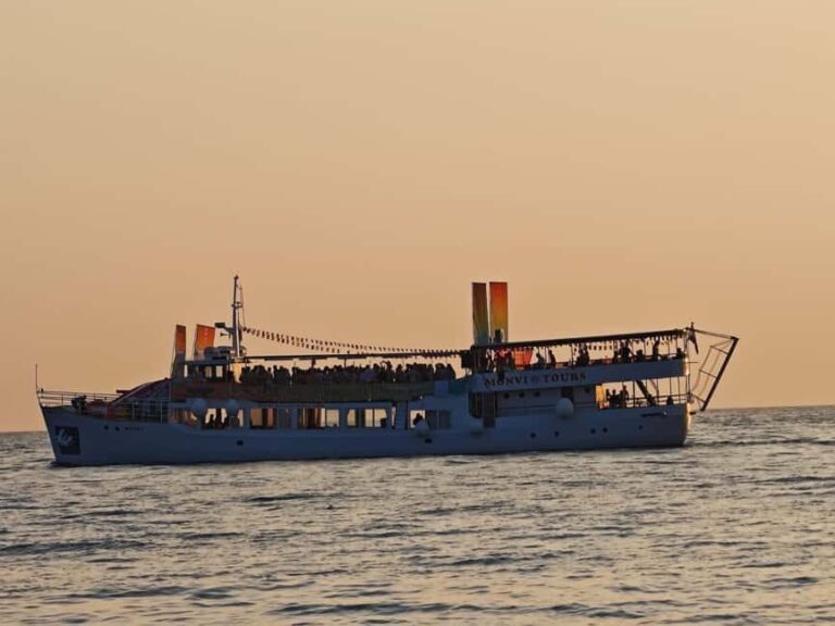Pore: Sunset Cruise with Dinner and cocktail - Authentic Encounters and Unique Highlights