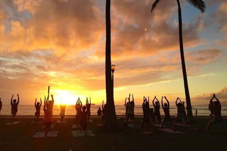 Port d'Alcudia: Yoga Pilates on the beach - Who Will Love This Experience?