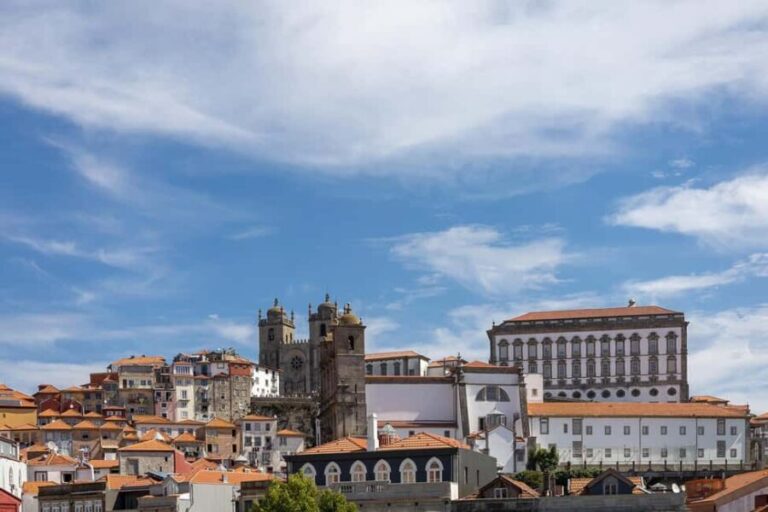 Port: Photo sessions in Porto for groups or individuals. - What to Expect During the Photo Session