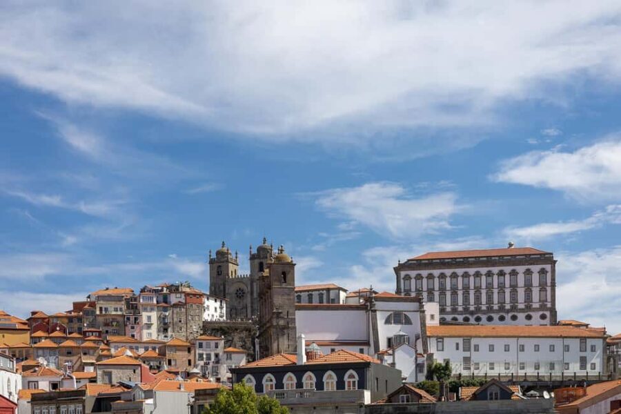 Port: Photo sessions in Porto for groups or individuals. - What to Expect During the Photo Session