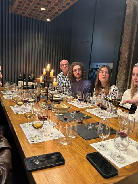 Port Wine class with 5 Port tasting and pairings - Why This Experience Works Well