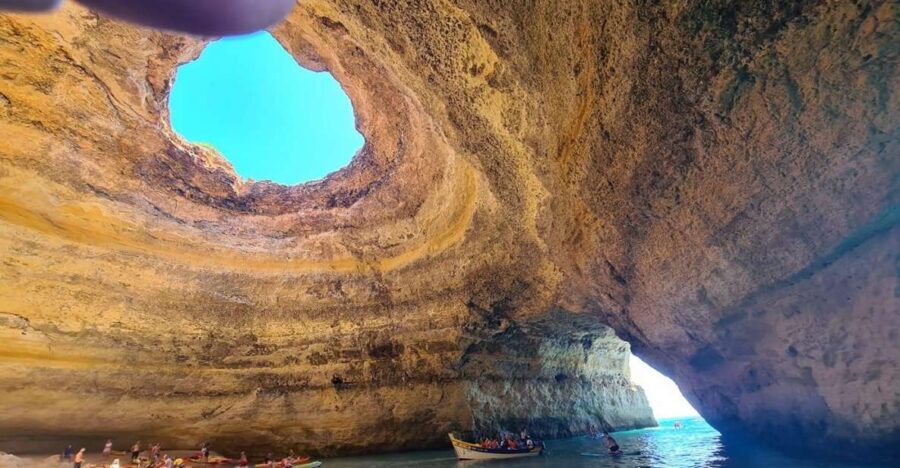 Portimão: Family Gathering - What’s Included and What to Expect