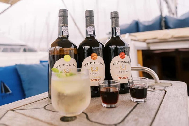 Porto 4H: Charming cruise, wine tasting, and vintage van tour - Who Will Love This Tour?