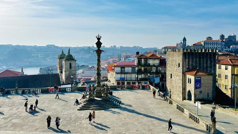 Porto Bishop's Palace Guided Tour - The Experience: A Balance of Splendor and Education