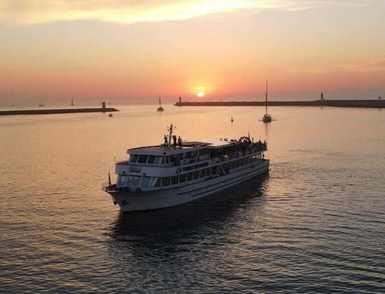 Porto: Cruise with Dinner & Live Music - Is This Experience Worth It?