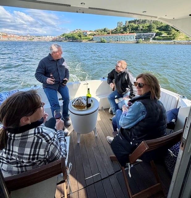 Porto: Douro River Cruise / Welcome Drink/with sunset option - The Experience Itself: What to Expect