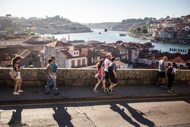 Porto: History & Lengends walking tour - Detailed Breakdown of the Itinerary