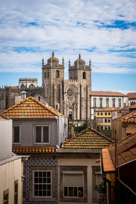 Porto Walking Tour - São Bento Station: A Tile-Lover’s Dream