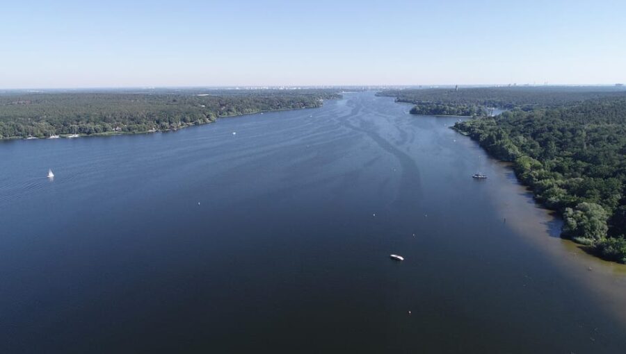 Potsdam: Yacht Cruise - Lakes of Berlin - Castles & Nature - A Deep Dive Into the Experience