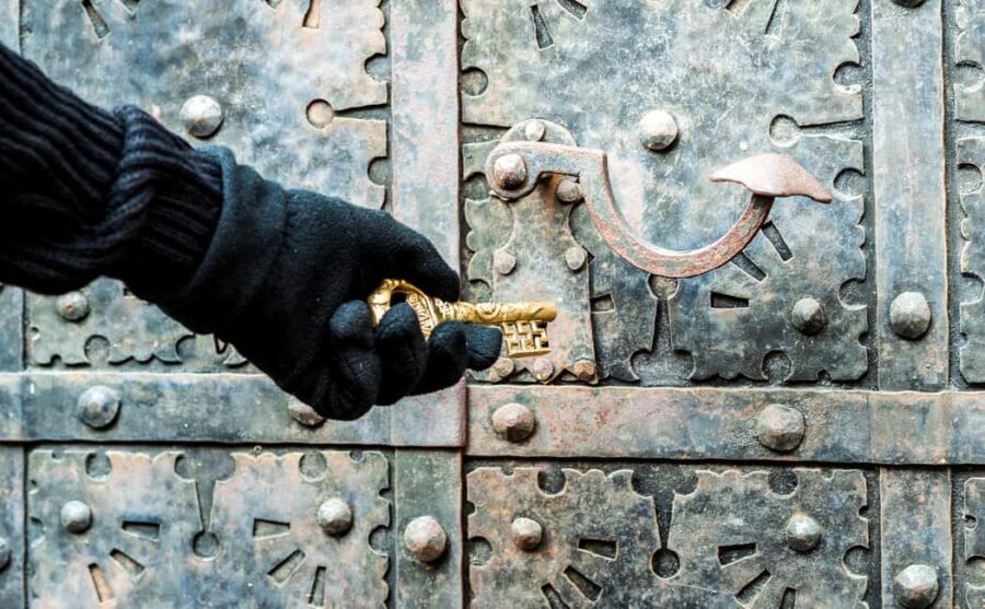 Poznan: Spy-Themed Walk & Game with Host - Practical Details and What to Expect