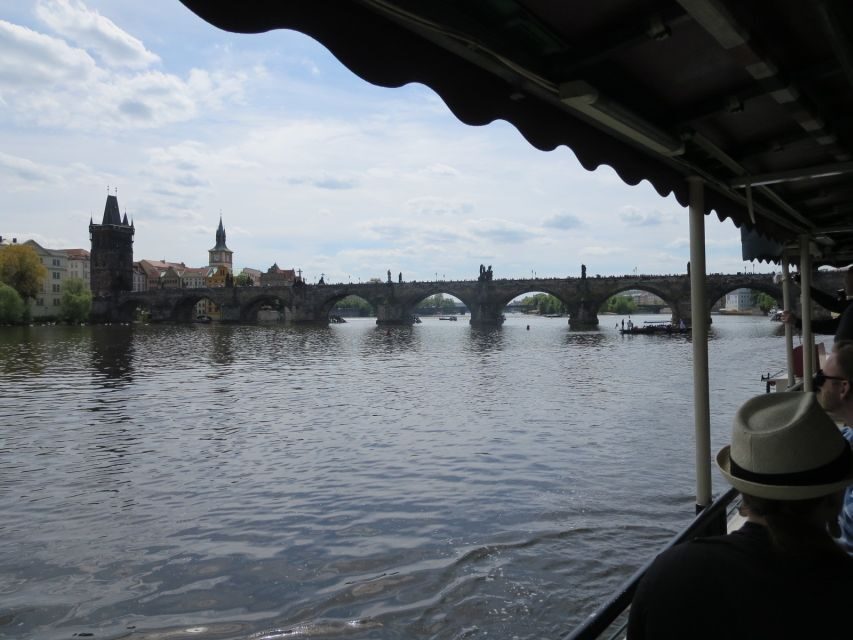 Prague: 2-Hour Lunch Cruise on the Vltava River - Practical Tips for Booking and Enjoying