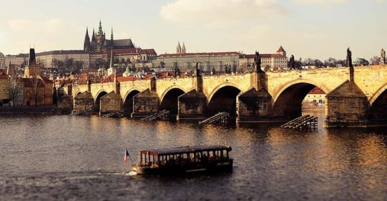 Prague: 2 hours city tour + 1 hour boat cruise - Detailed Breakdown of the Itinerary