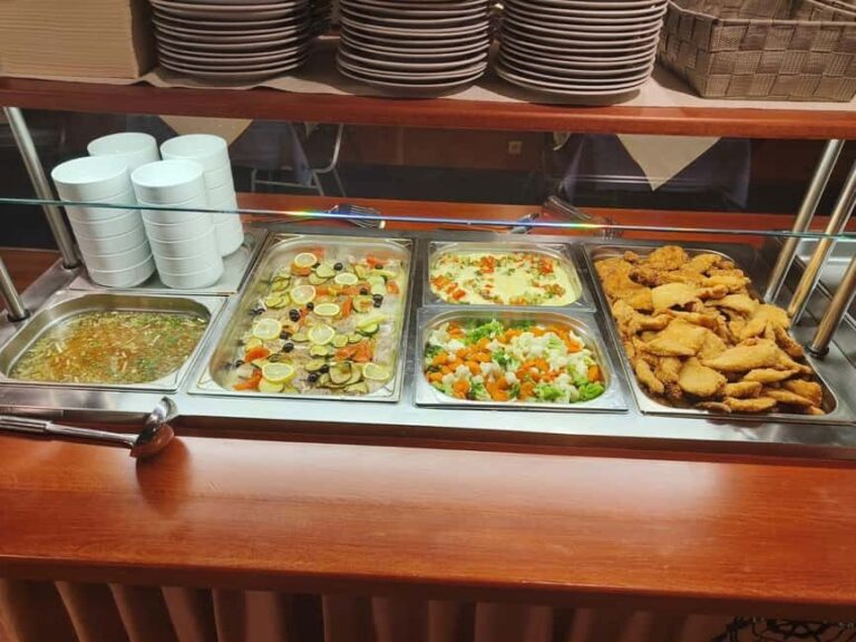 Prague: All Inclusive NewYear'sEve Cruise with Dinner&Drinks - FAQs