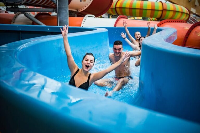 Prague: Aquapalace Indoor/Outdoor Water Park Ticket - Arrival & Access