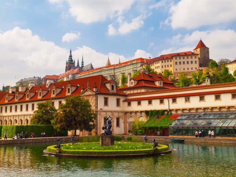 Prague Castle: 1-Hour Introduction Tour with Entry Ticket - Who Will Love This Tour?