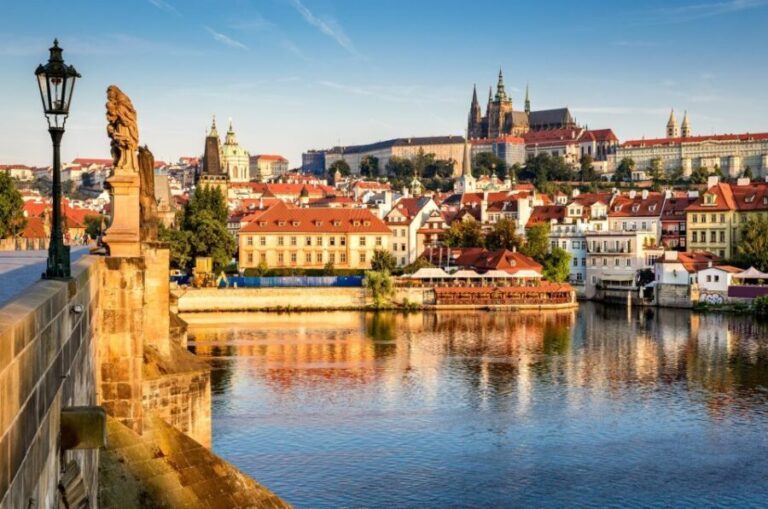 Prague Castle and St. Vitus Cathedral Private Walking Tour - Authentic Insights from Past Travelers