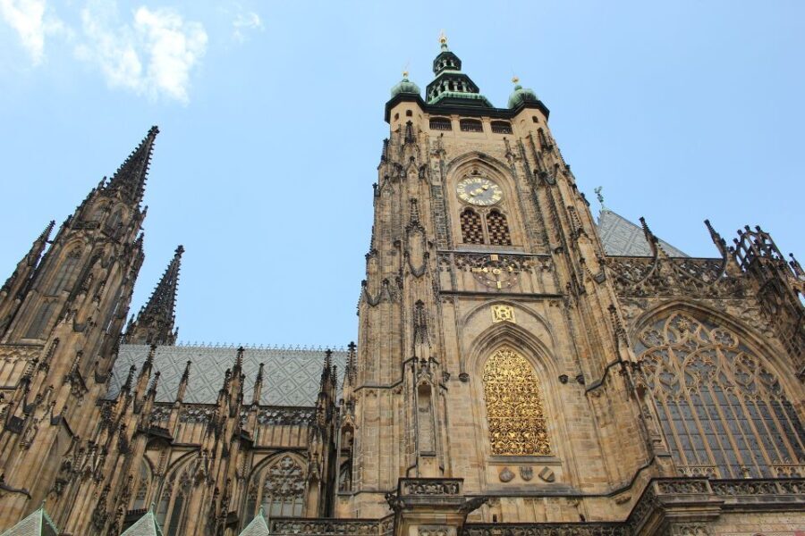Prague Castle: Small-Group Tour with Visit to Interiors - Visiting in Cold Weather: Tips